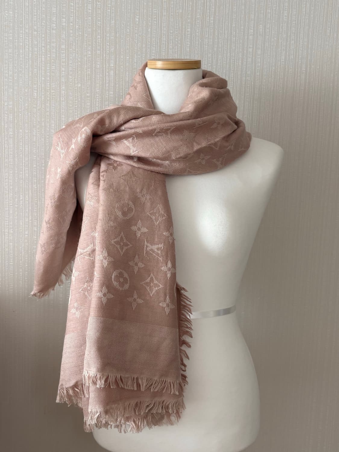 [정품] 루이비통 모노그램 샤인 숄 스카프 상품이미지6