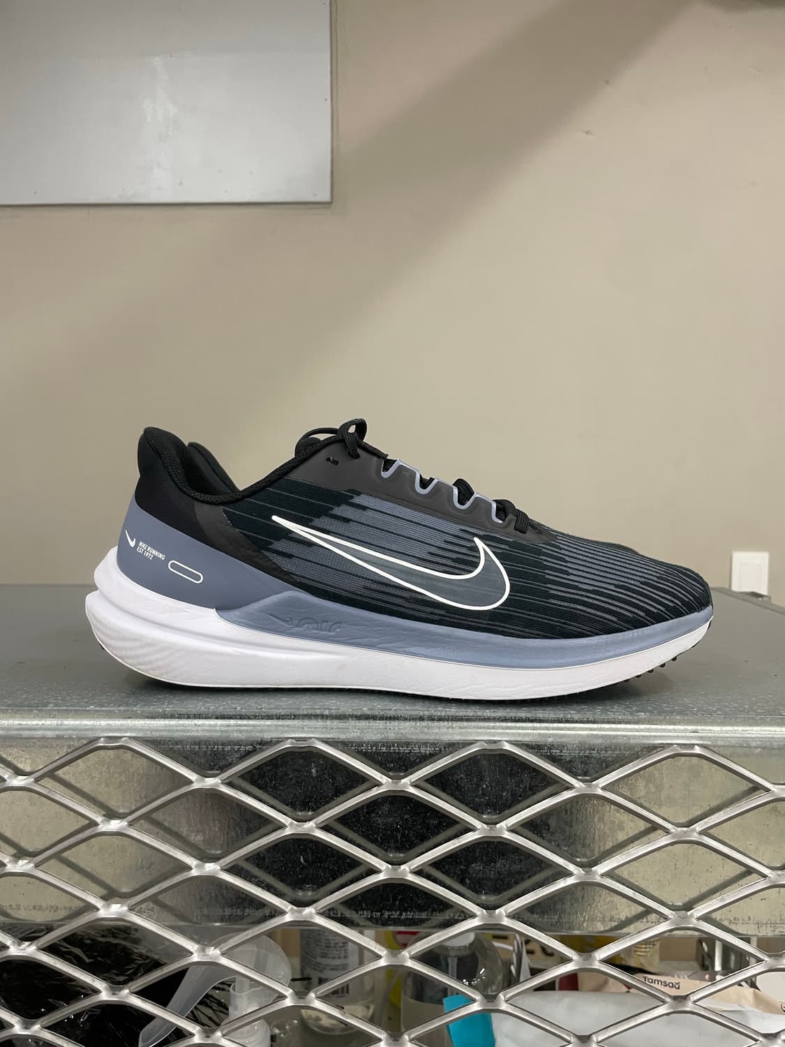 나이키 에어 윈플로 9 블랙 화이트 280 상품이미지4