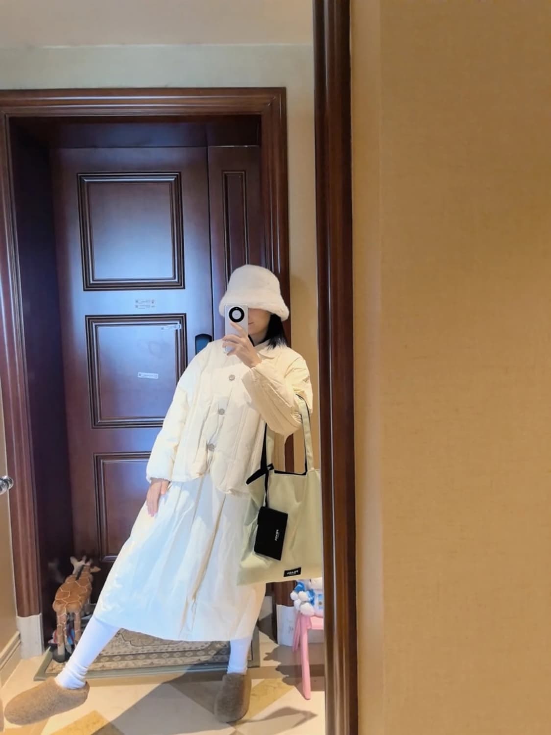 프라다뷰티 양면 에코백 & 파우치 세트 상품이미지3