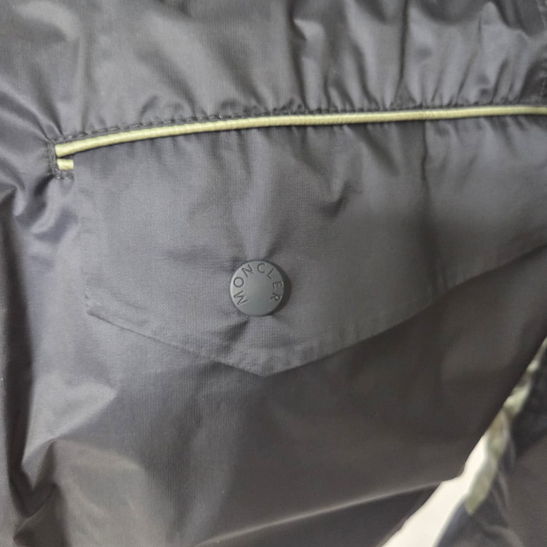몽클레어W 바람막이 4사이즈. 유일 매물 상품이미지5