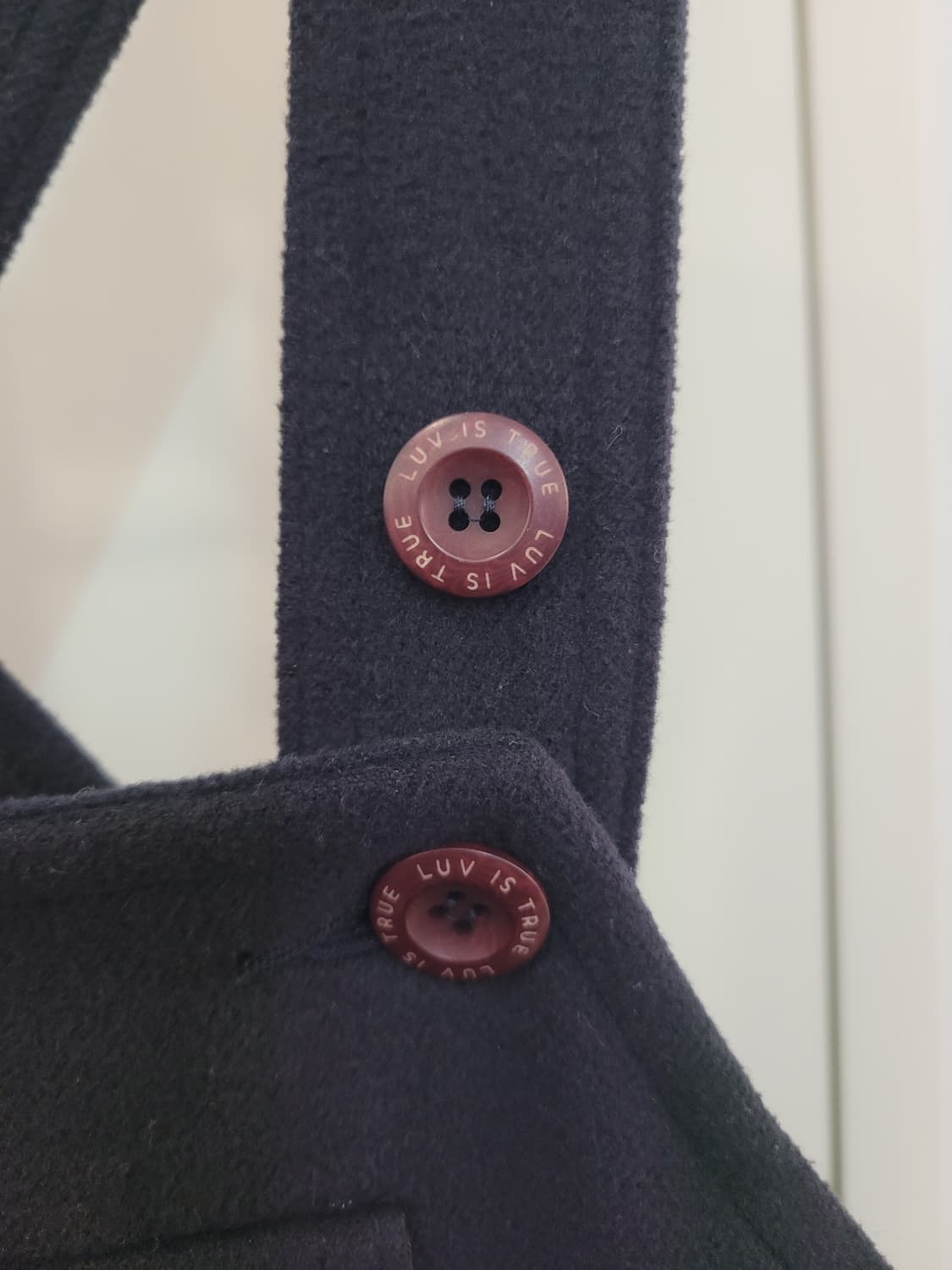 러브이즈트루 모직 재질 멜빵 바지 오버롤 55~77 프리사이즈 상품이미지3