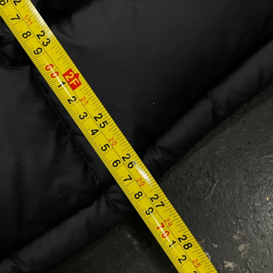 100 마운틴하드웨어 경량패딩  상품이미지8