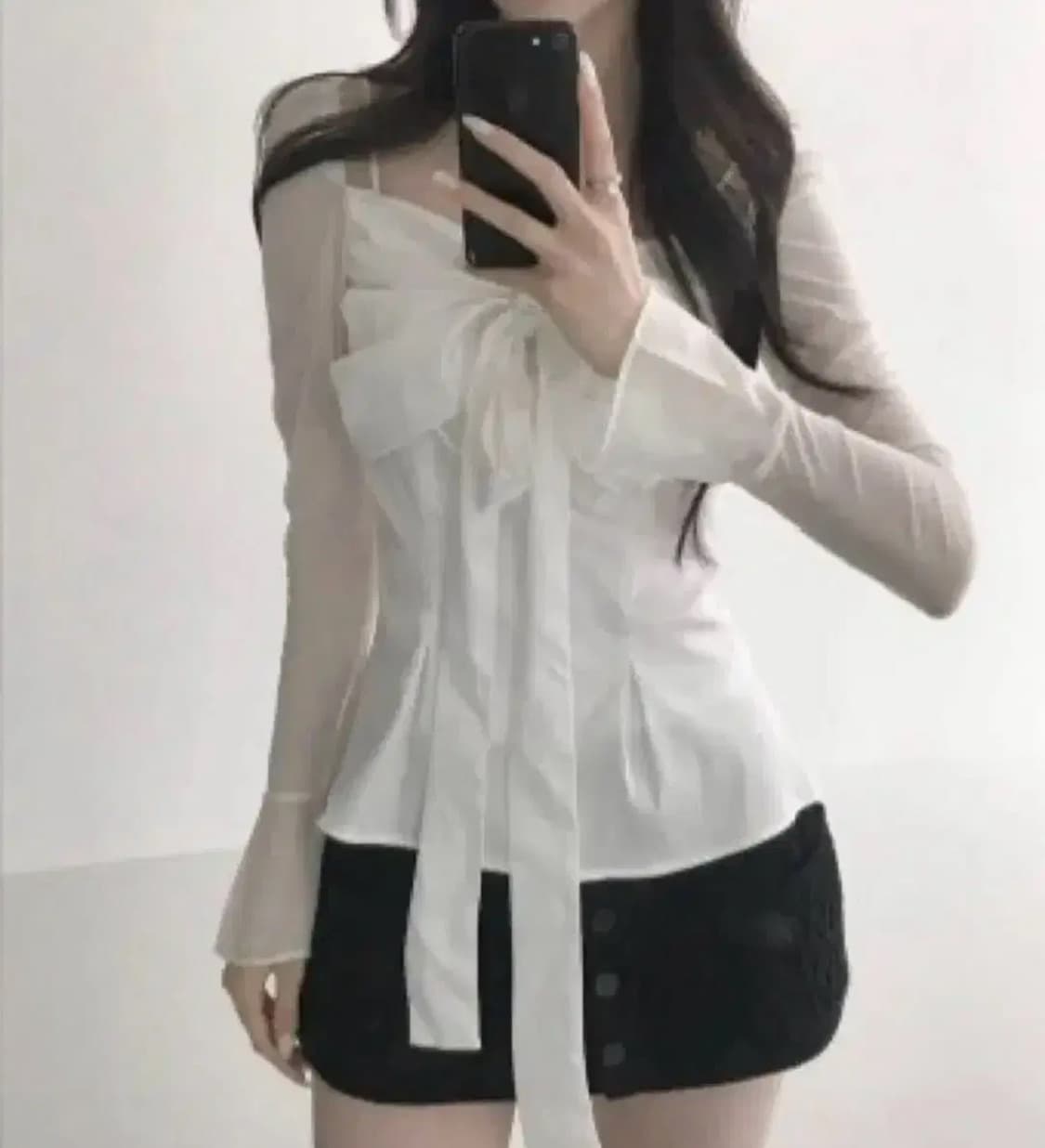 힐다 고희 실키 스완 블라우스 구해요! 상품이미지1