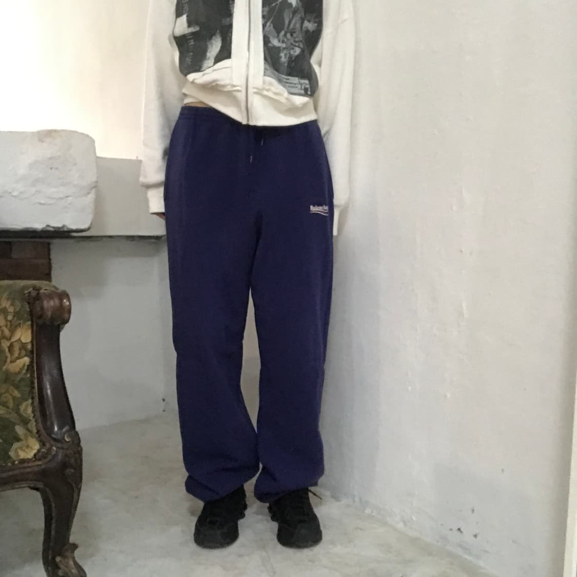 발렌시아가 와이드 로고 트레이닝 팬츠 상품이미지1