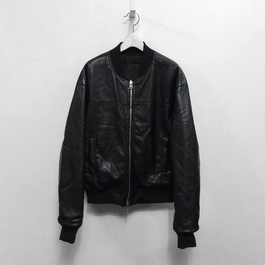 REVERSIBLE LEATHER MA-1 리버시블 레더 항공 점퍼 상품이미지2
