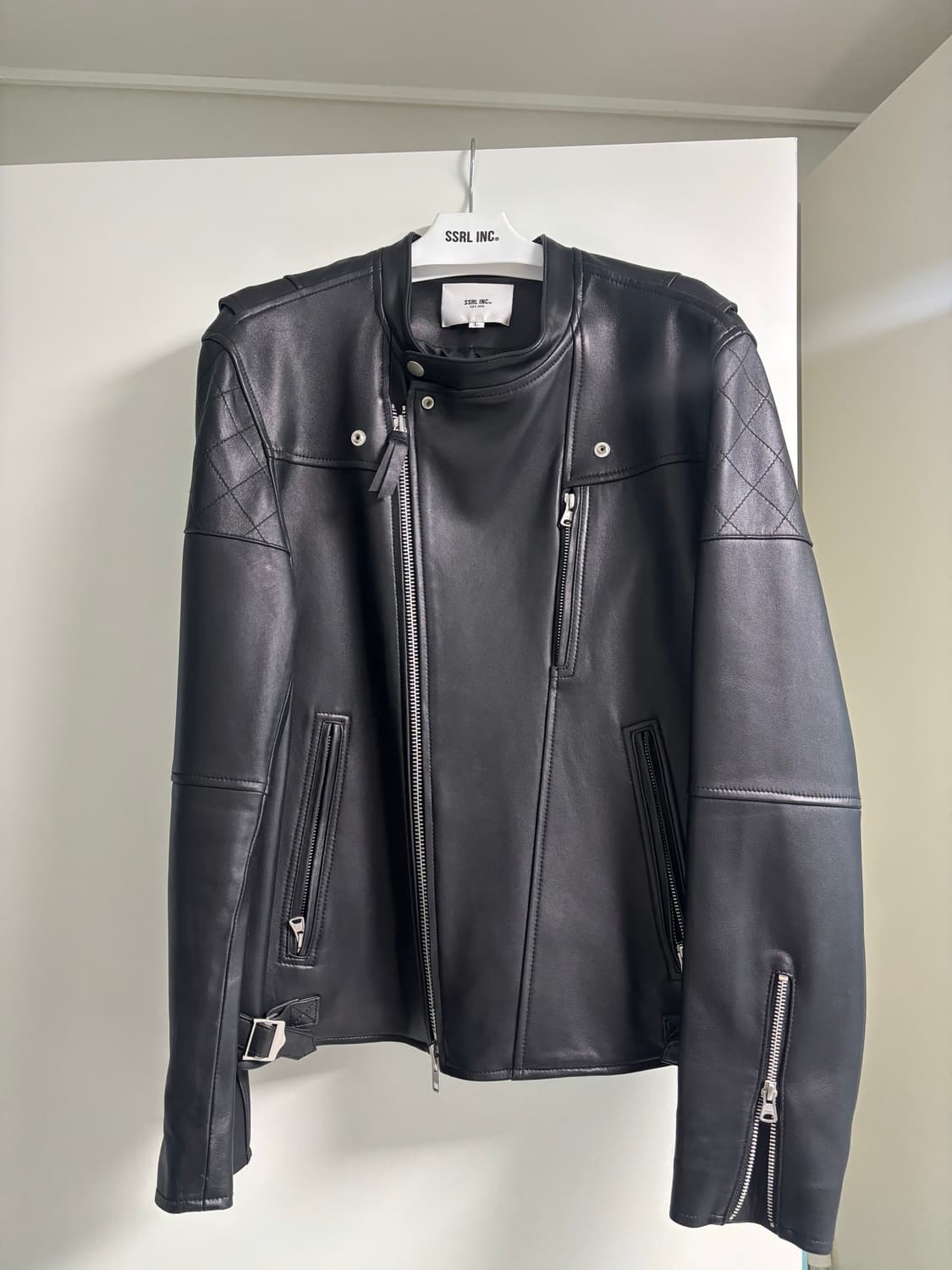 SSRL 에스에스알엘 램스킨 양가죽 논카라 라이더 주우재 자켓 상품이미지2