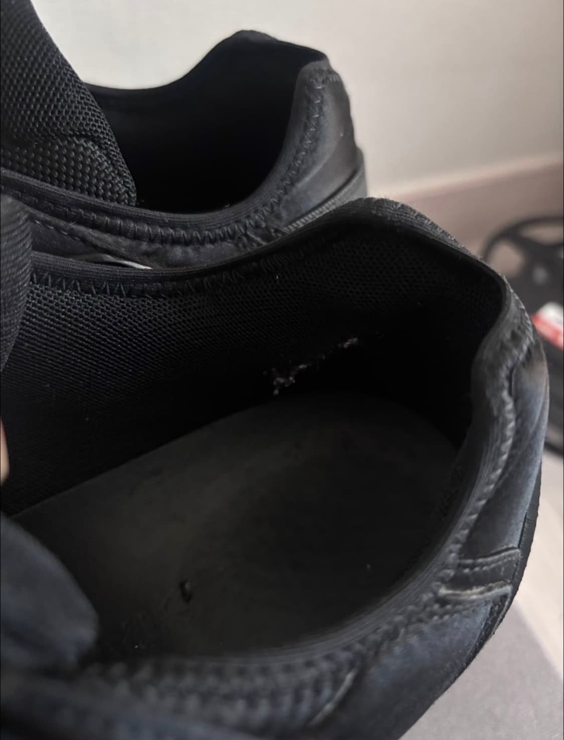 42) 키코 코스타디노브 하크만 오일 블랙 상품이미지4