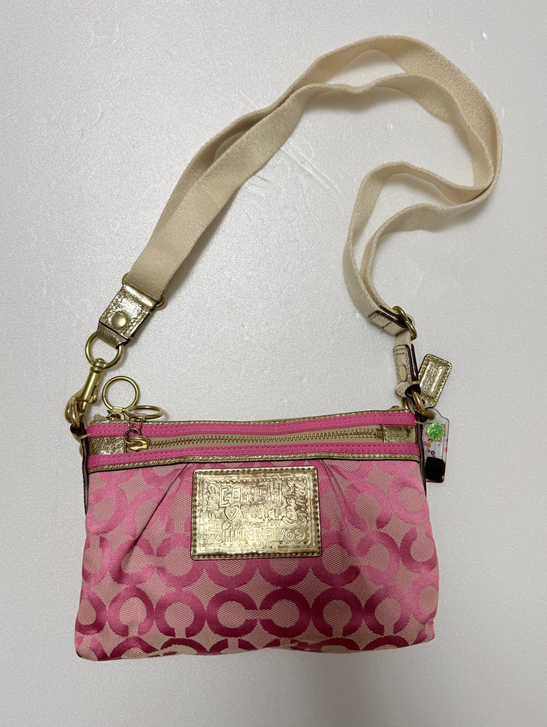 💗코치 COACH 미니 파우치 숄더백 / 시그니처 핑크 / 가벼운 데일 상품이미지1