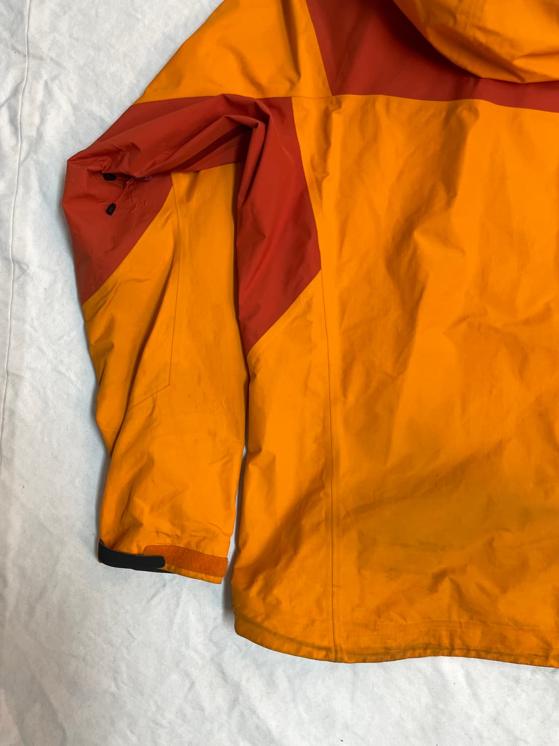 아크테릭스 윈드브레이커 상품이미지10