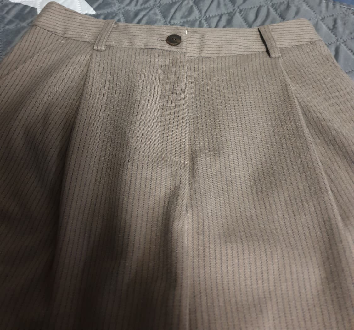 시엔느 스트라이프 핀턱 세미와이드 슬랙스 브라운 (S) 상품이미지2