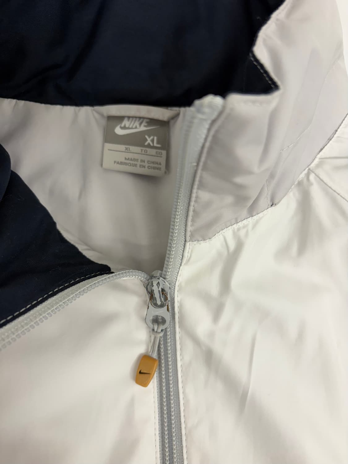 [XL] 나이키 바람막이 자켓 회색/화이트 상품이미지2