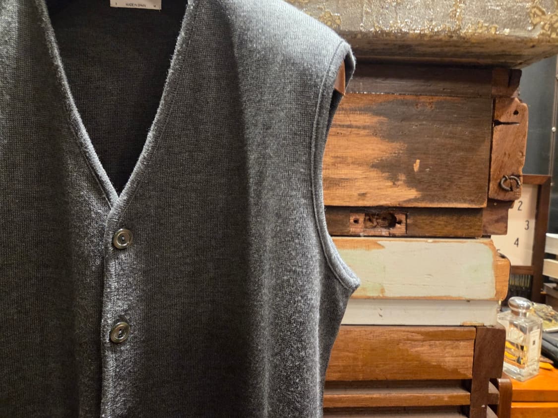 스페인 브랜드 미르토 니트베스트  상품이미지3