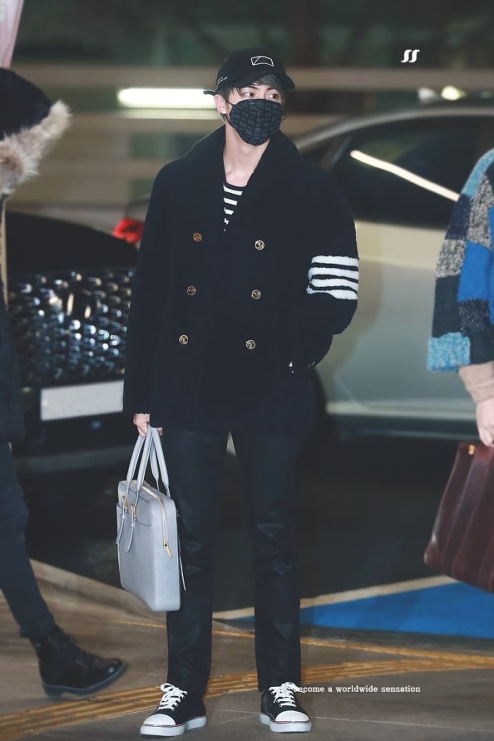 톰브라운 다이드 리버서블 시어링 무스탕 자켓  상품이미지3