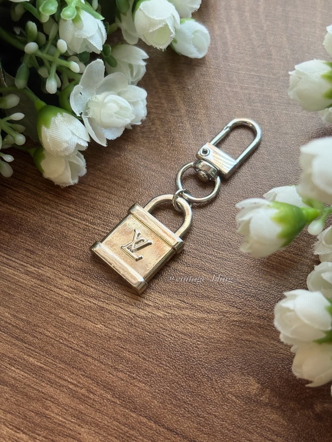 루이비통 패드락 실버 백참 키링 키체인 상품이미지1
