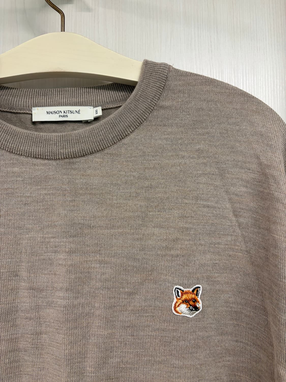 [XXL] 메종키츠네 폭스헤드 니트 베이지 팜니다. 상품이미지2