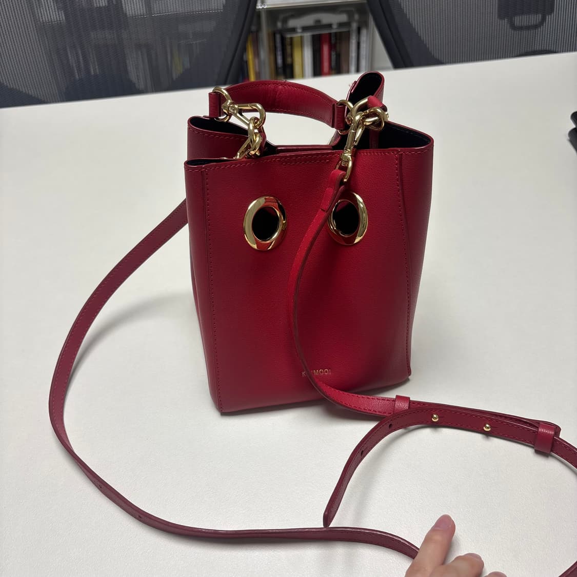 코이무이 레드 숄더백 상품이미지6