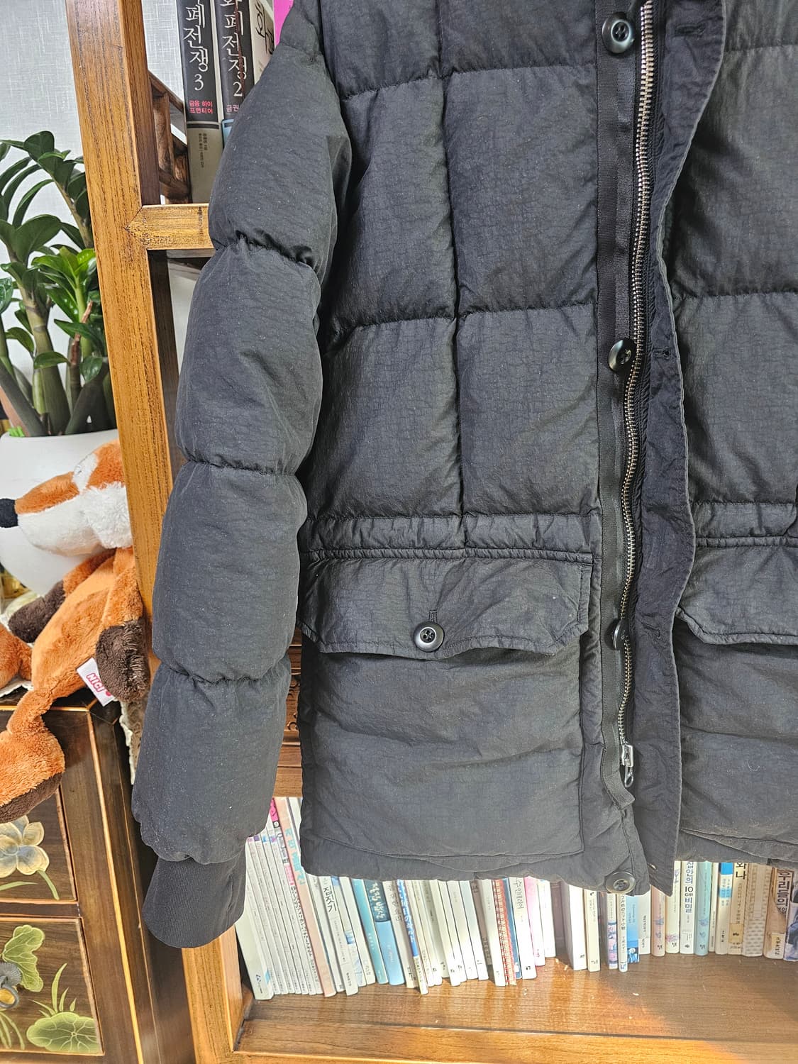 정말 깨끗함 씨피 CP컴퍼니 검정 패딩 팔아요 다운 상품이미지7