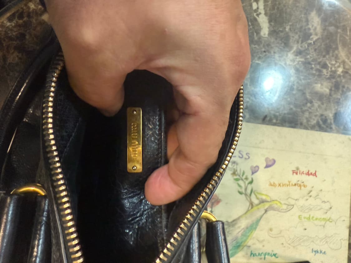 정품 미우미우 비텔로 샤인 미니 모터백 팝니다 상품이미지8