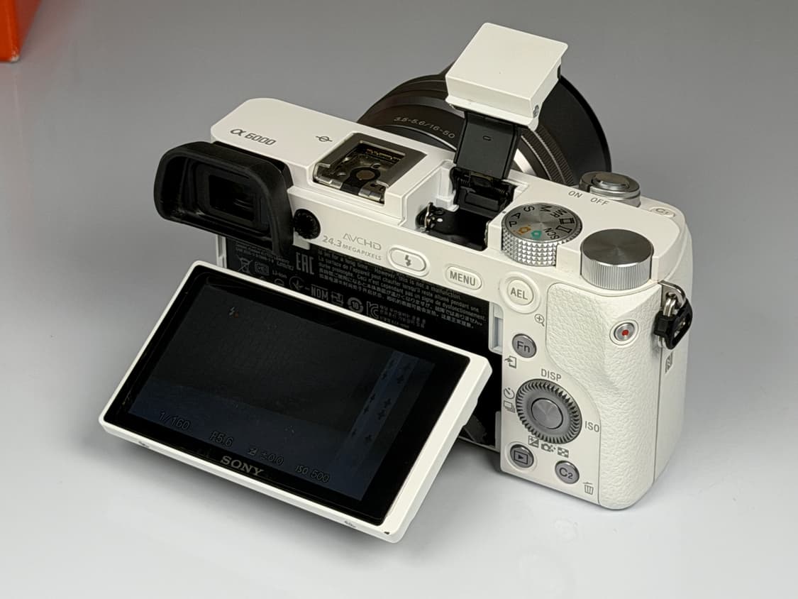 소니 A6000 화이트 미러리스 카메라 상품이미지7