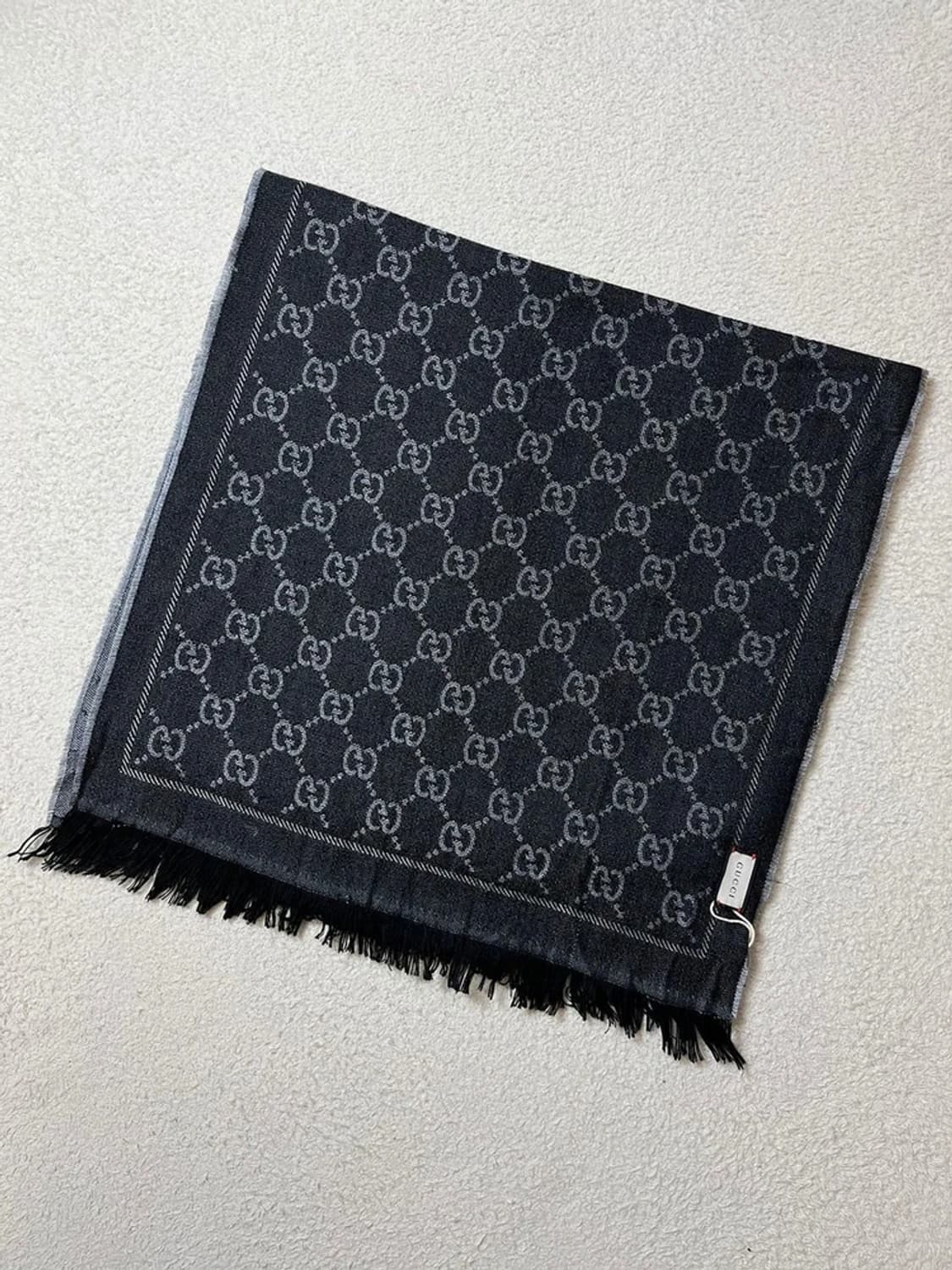 구찌 GUCCI 시그니처 로고 숄 스카프 A1700    상품이미지2