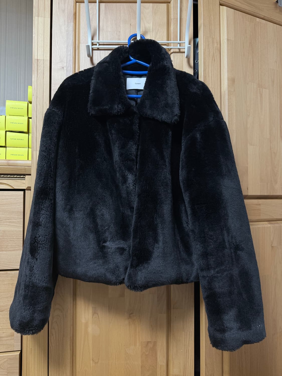 커렌트 크롭 퍼 자켓 블랙 상품이미지2