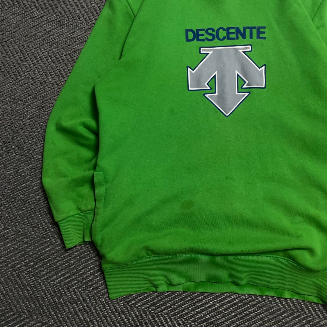 데상트 빅로고 박시핏 후드 티셔츠 그린y 5245 상품이미지3