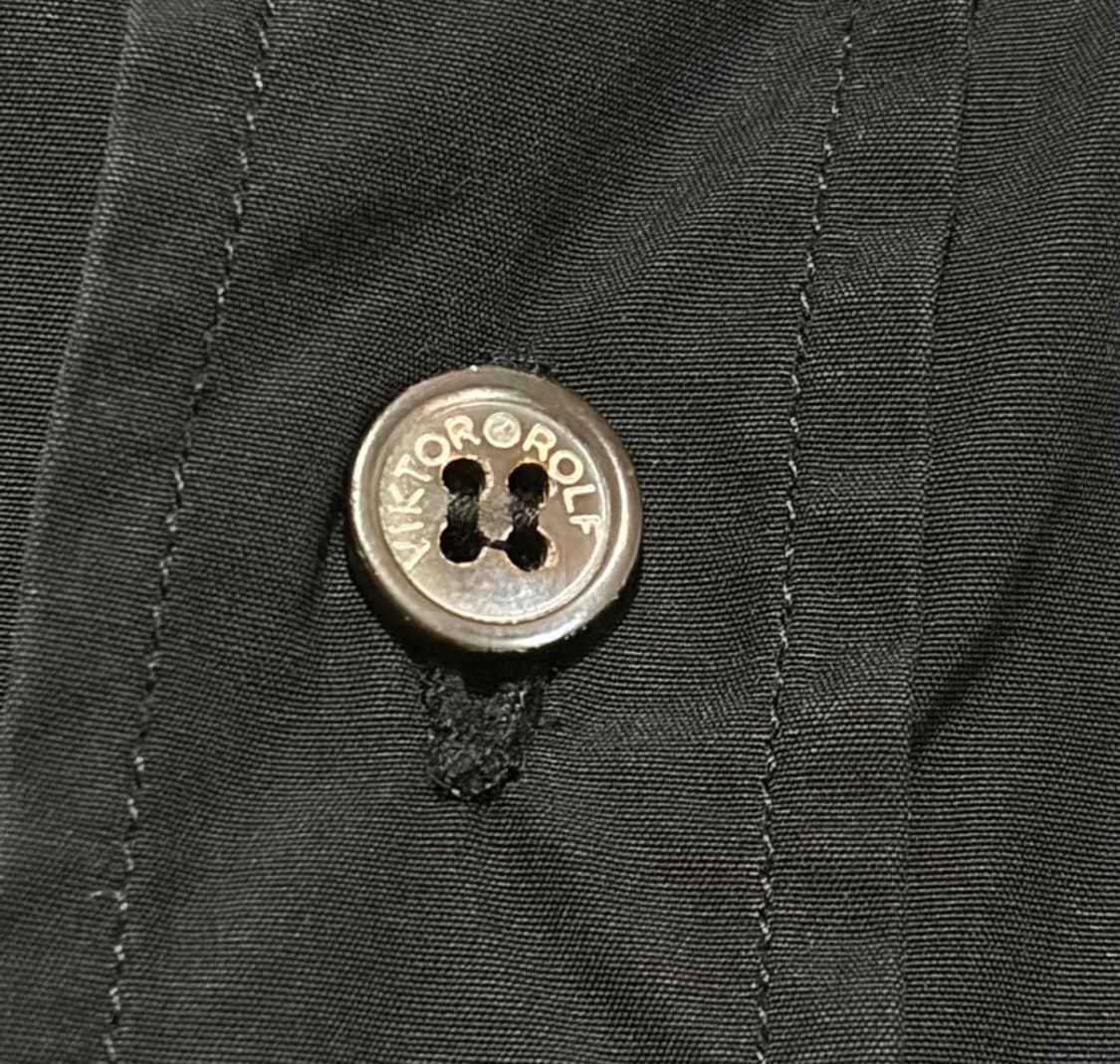 빅터앤롤프 브로치 셔츠 상품이미지4