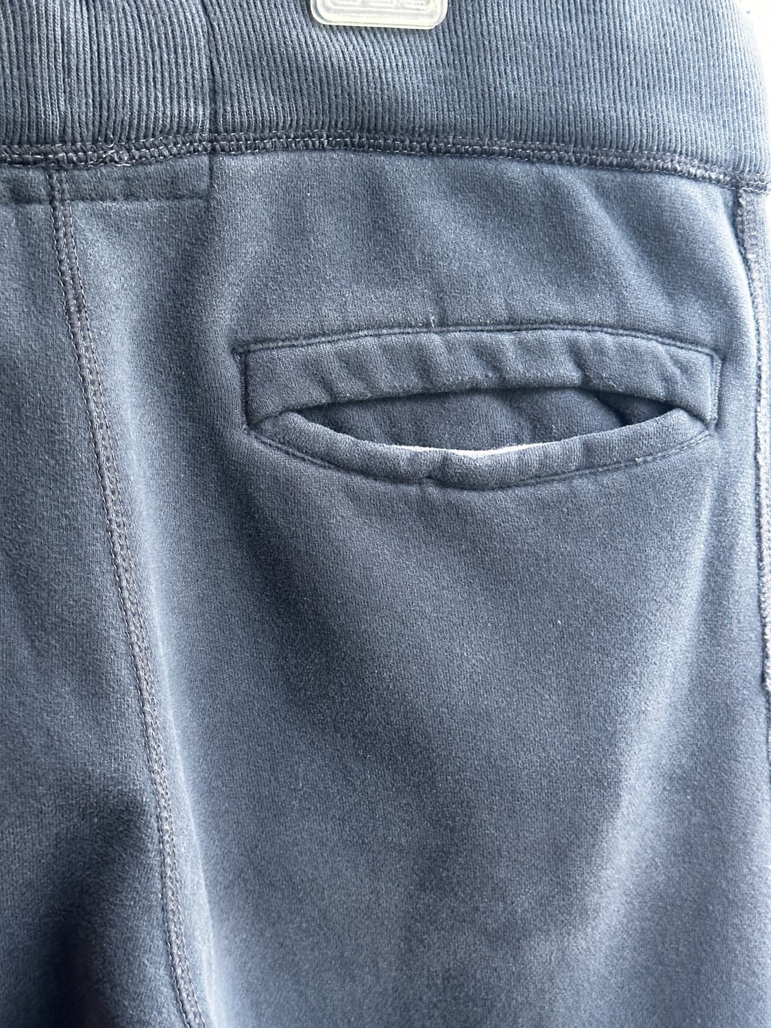 아베크롬비(A&F) 1892 자수 로고 헤비웨이트 팬츠 (Navy) 상품이미지4