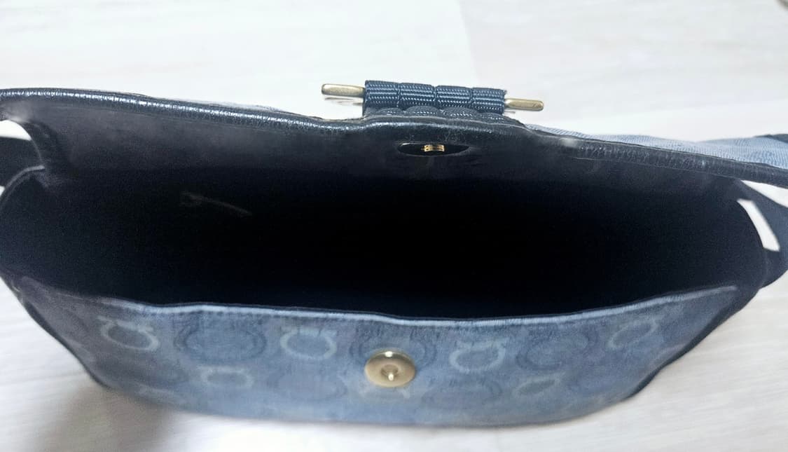 페라가모 숄더백  정품  상품이미지4