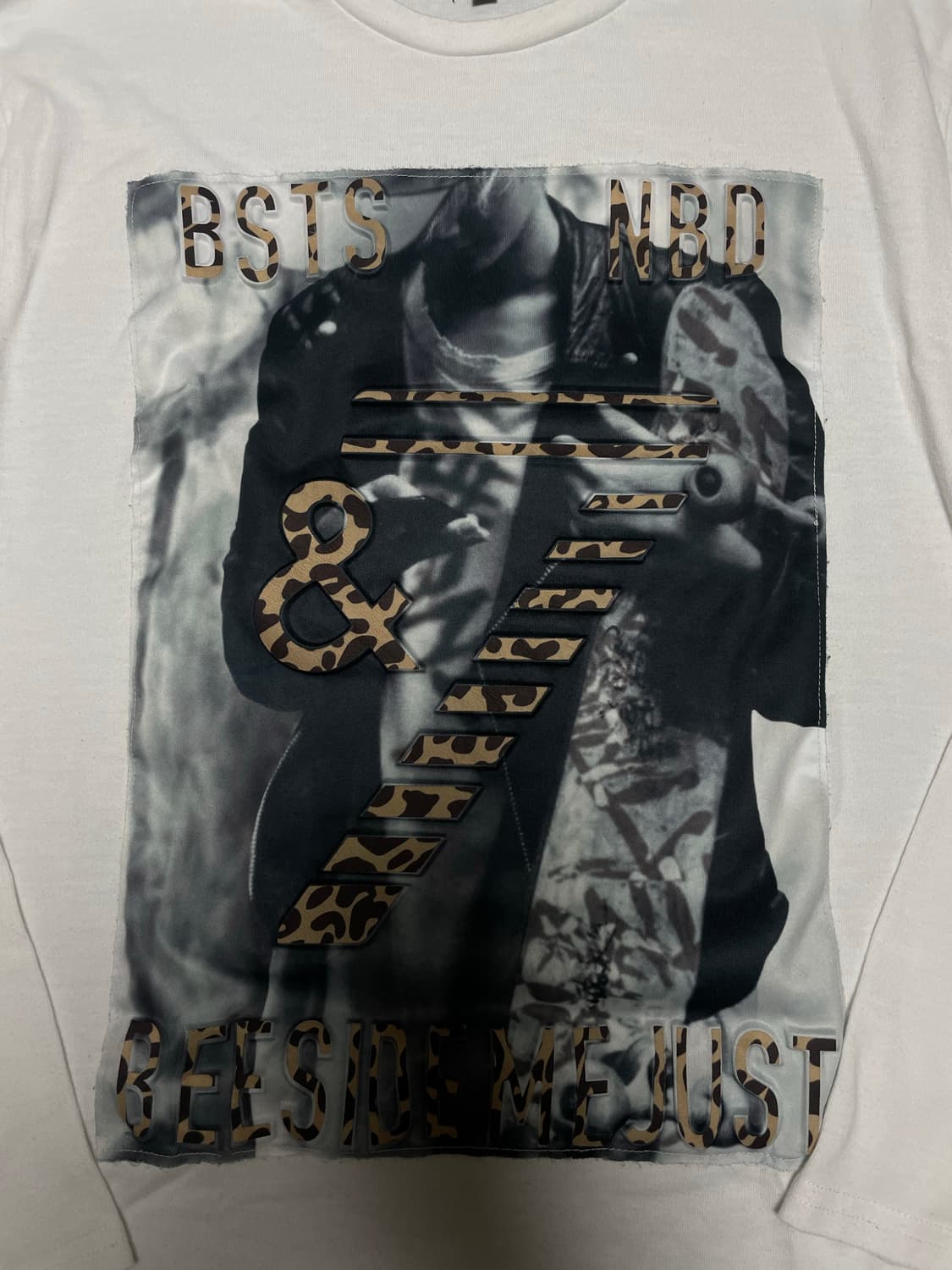 In the attic embossing sleeve 상품이미지2