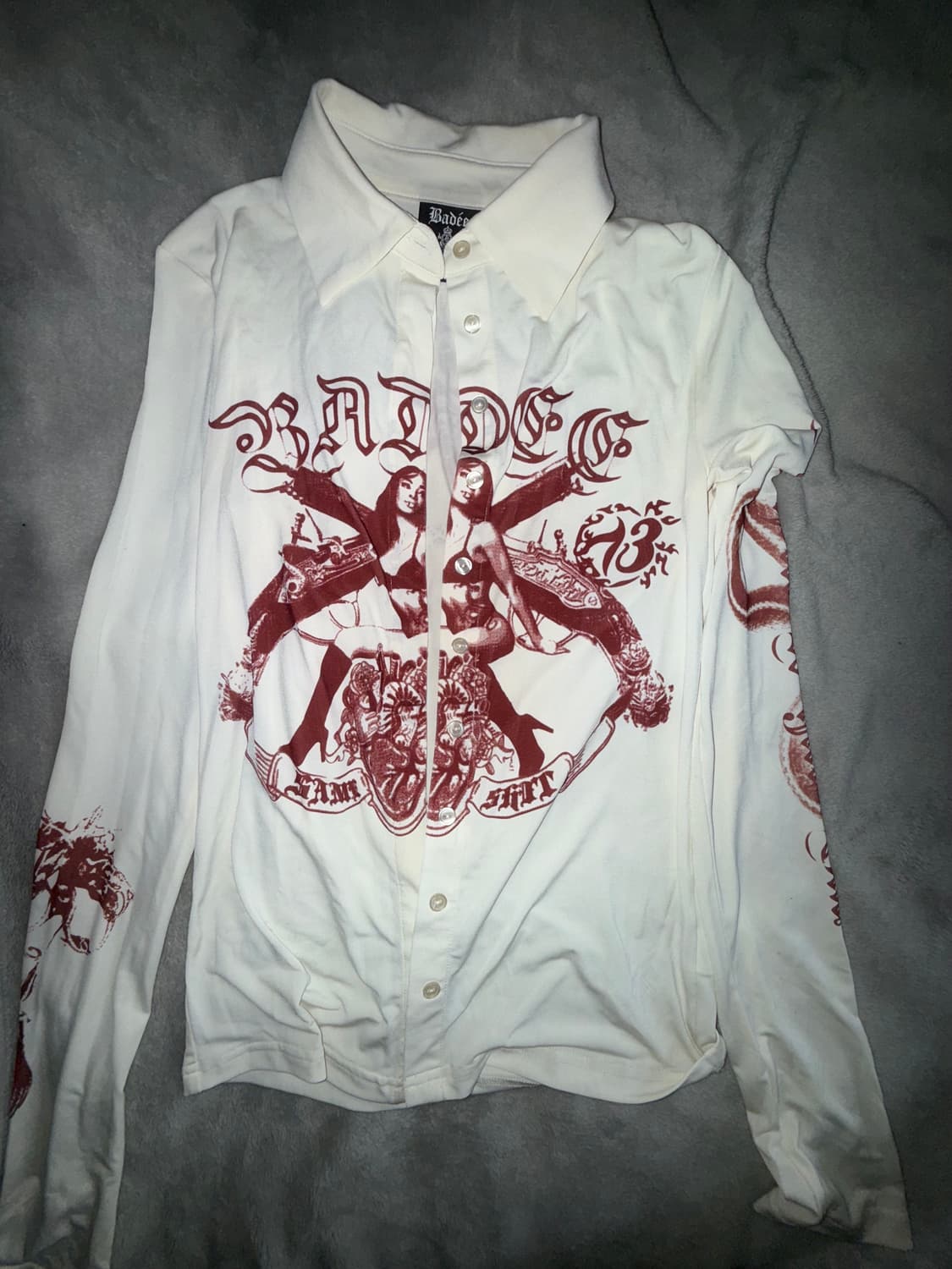 배디 Spellbound DTP Shirt Cream 상품이미지2