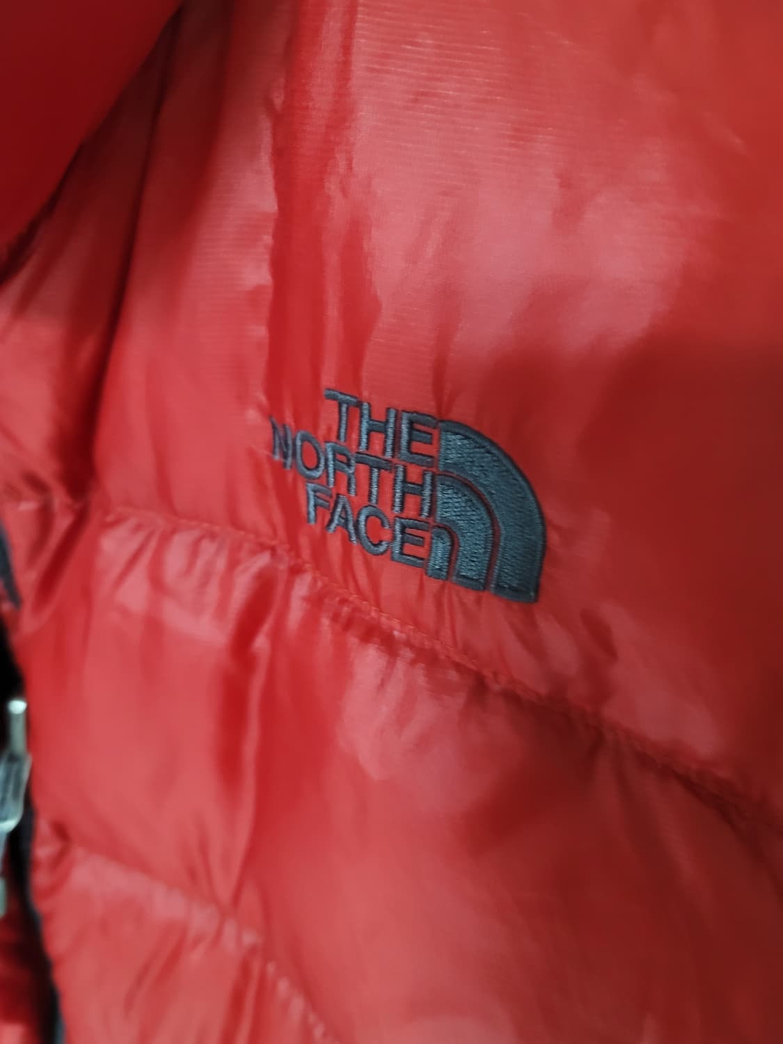 노스페이스 써밋시리즈 아콘가구아 경량패딩 레드 90표기 95정사이즈 굿 상품이미지4