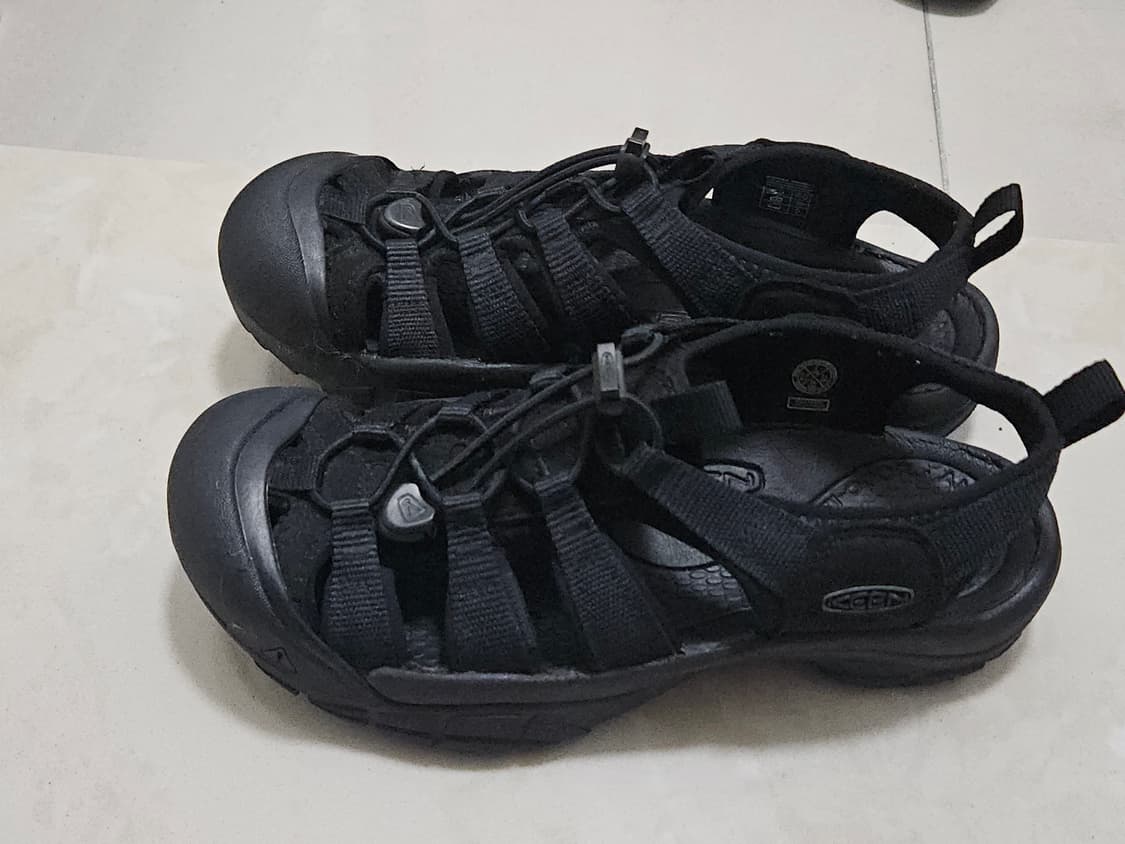 킨 뉴포트 샌들 240 블랙 상품이미지2