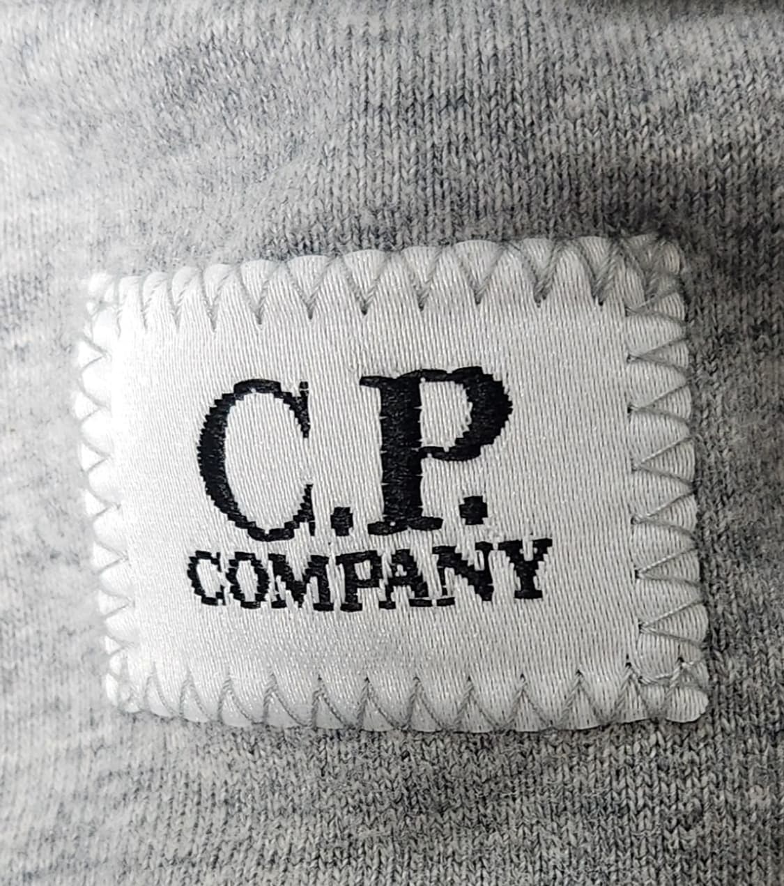 CP컴퍼니 정품 그레이 맨투맨 티셔츠 90-95 상품이미지4