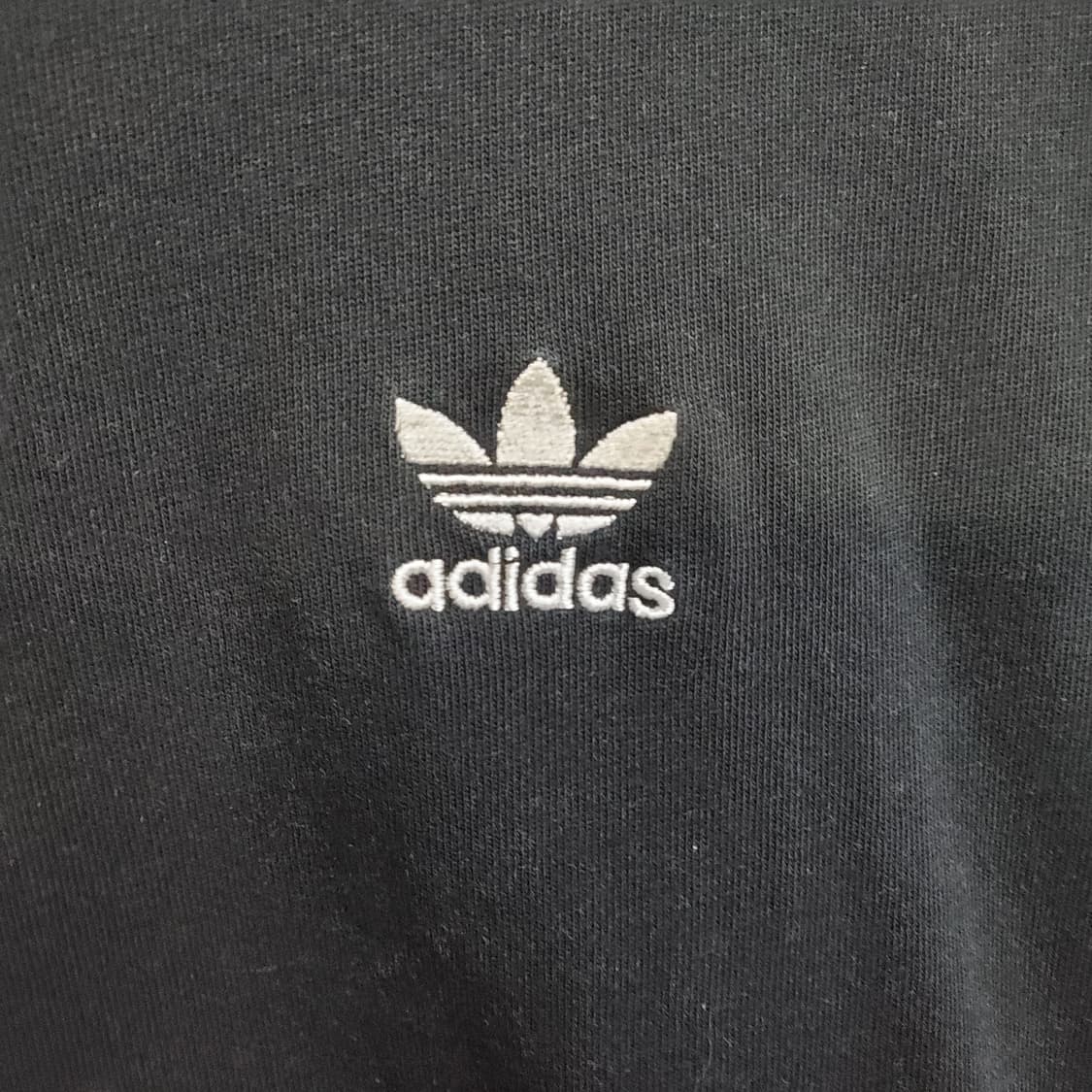 아디다스 트레포일 블랙 반팔 티셔츠  상품이미지3