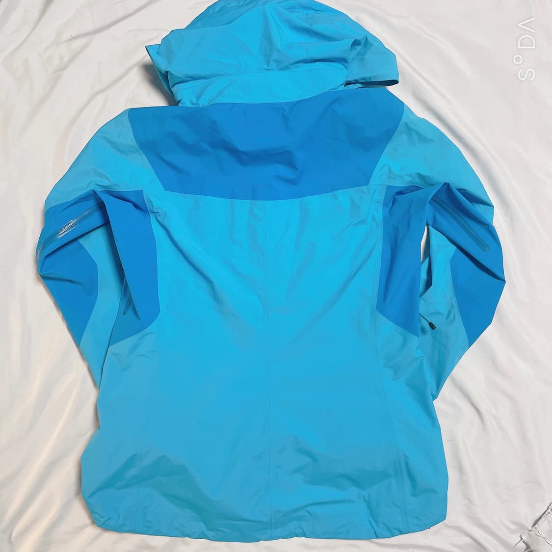 아크테릭스 베타 고어텍스 자켓 상품이미지2