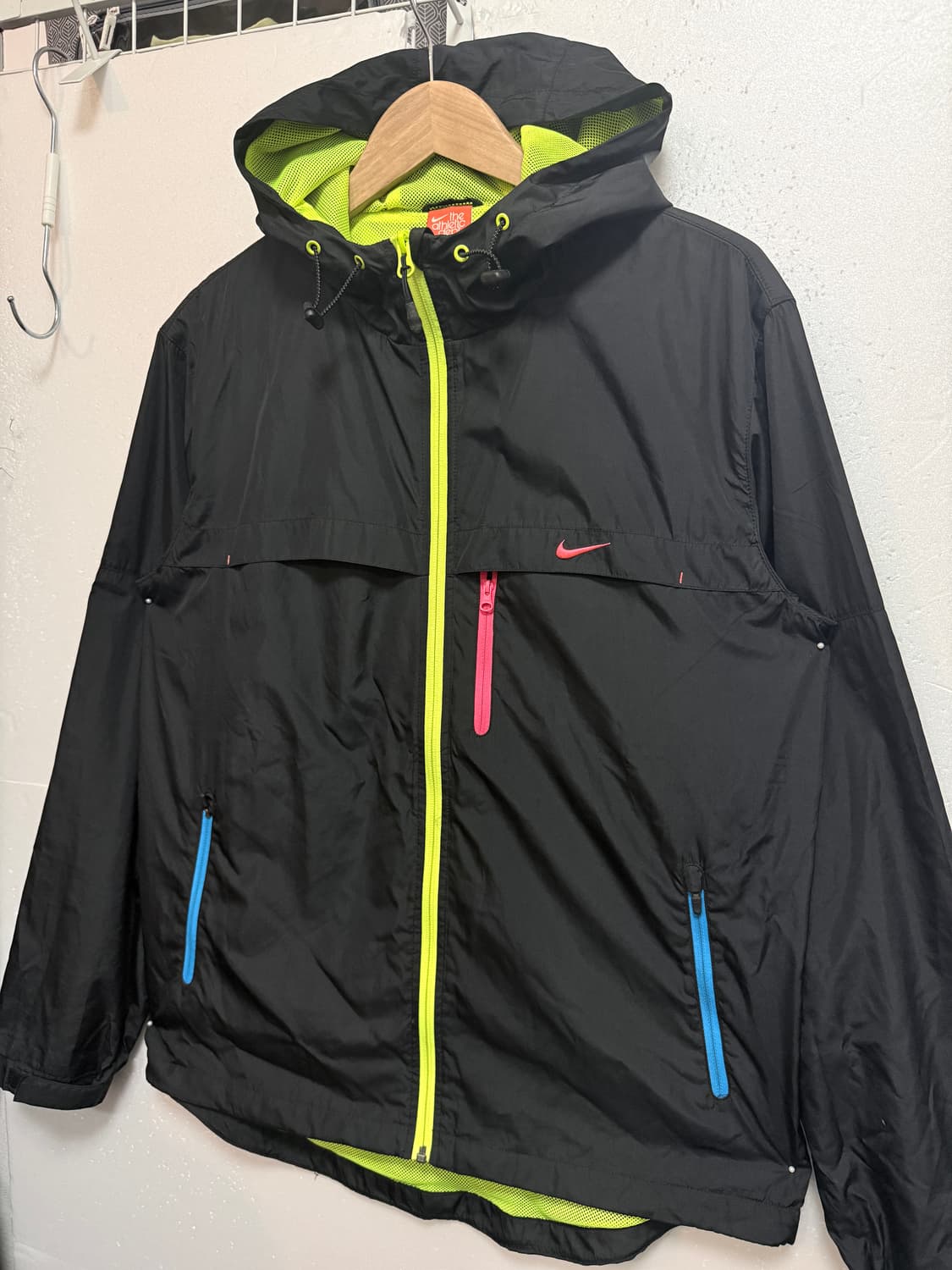나이키 윈드브레이커 바람막이 블랙 네온 배색 100 상품이미지2