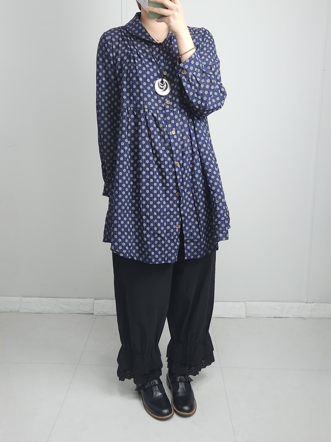 도트 핀턱 롱 블라우스 상품이미지2