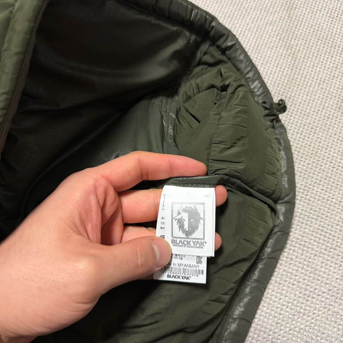 블랙야크 경량 다운 패딩조끼 상품이미지5