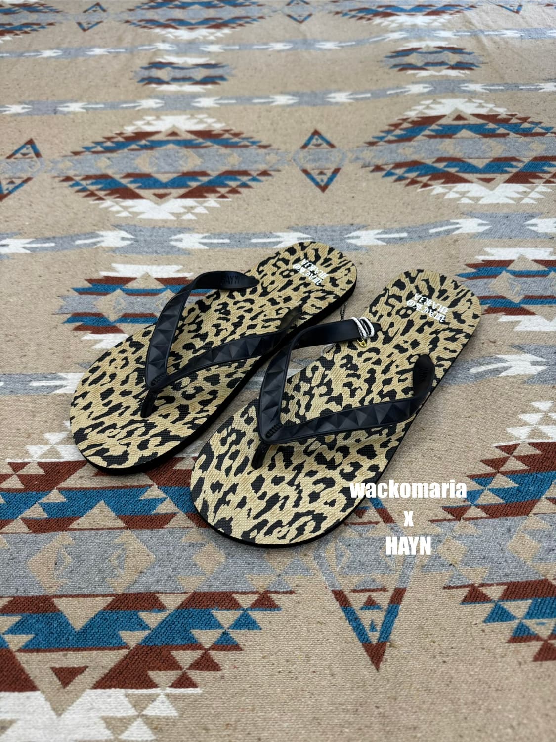 [8/260] 와코마리아 x 하이안 비치 샌들 브라운 레오파드 상품이미지1