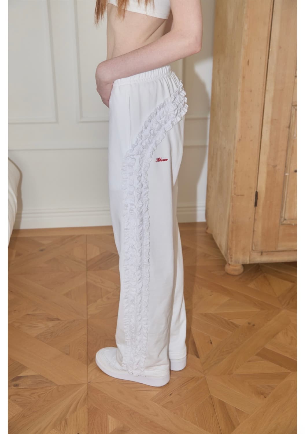 슈네 schnee 프릴 레이스 후드집업, 스웻 팬츠 세트 상품이미지3