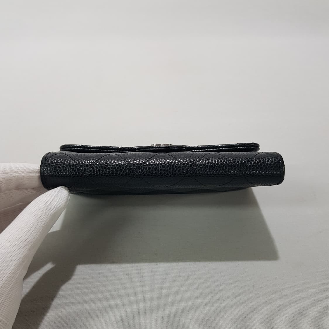 샤넬 클래식 캐비어 플랩 중지갑 AP0232 내장칩신형 상품이미지5