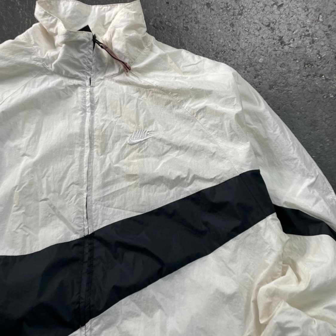 100 나이키 빅스우시 바람막이 상품이미지2