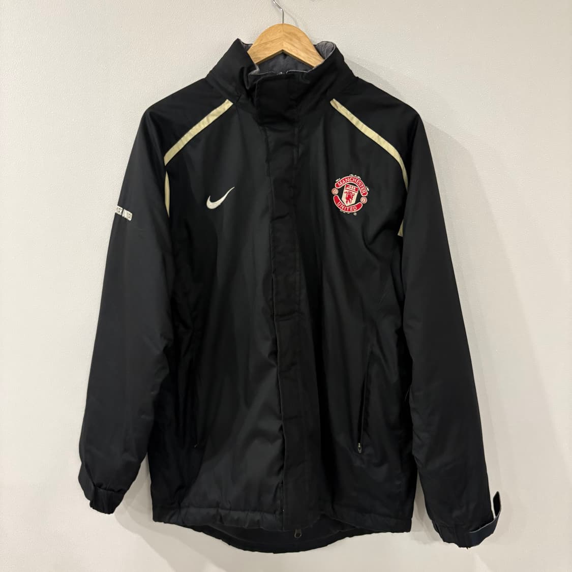 나이키 맨체스터 유나이티드 블랙 바람막이 95 상품이미지1
