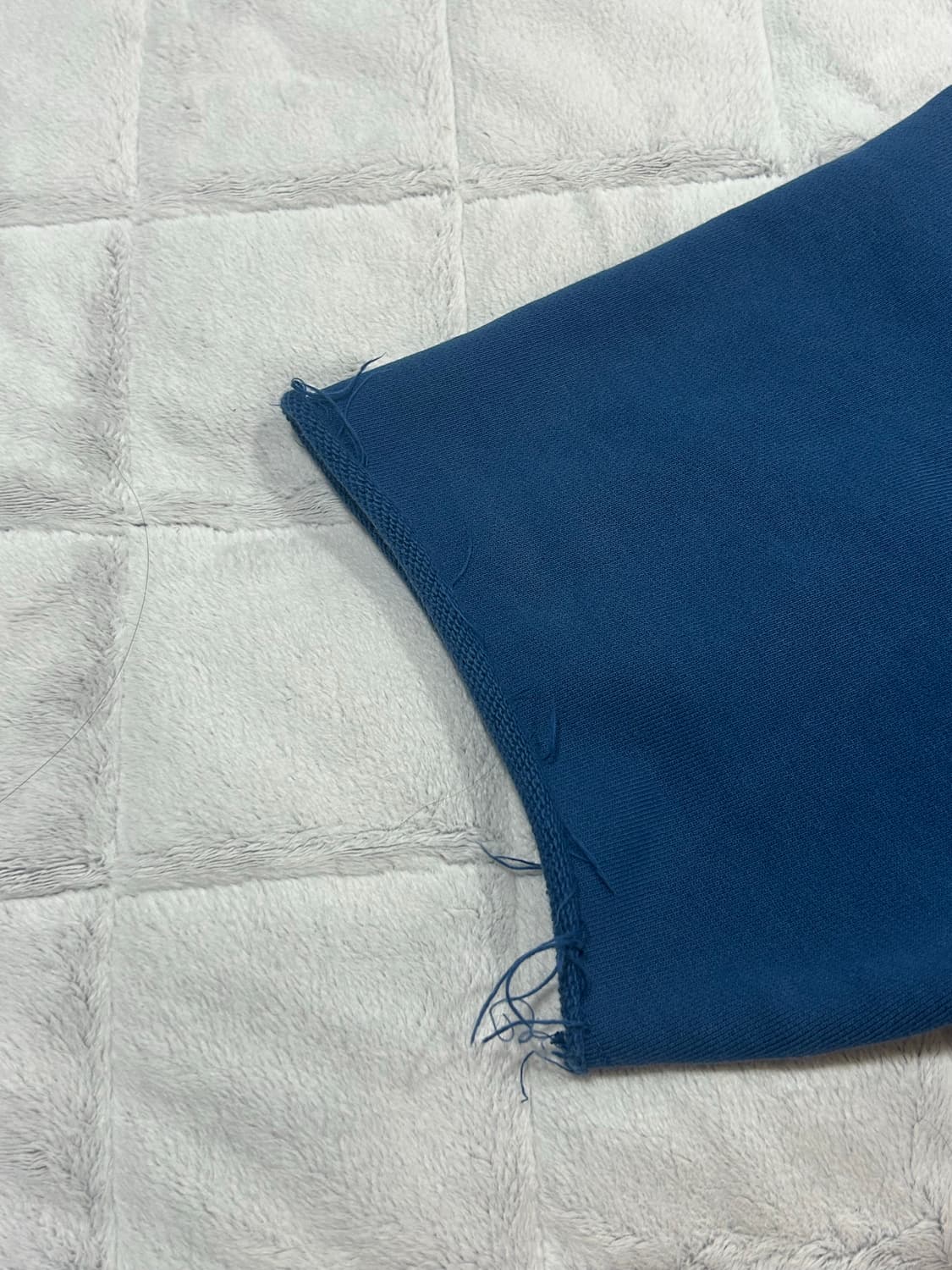 아이앱 스튜디오 헤비 숏슬리브 스웨트셔츠 네이비 - 23FW(정품)  상품이미지3