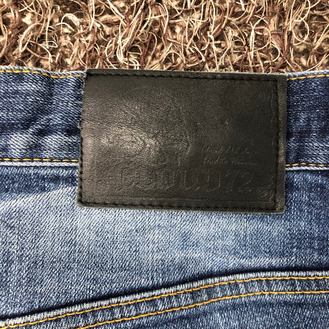 CLOUD72 스컬 크로스 이글 패치 워싱 데님 팬츠 상품이미지4