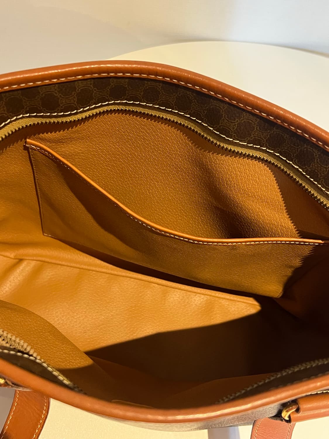 셀린느 마카담 롱 숄더백 상품이미지8