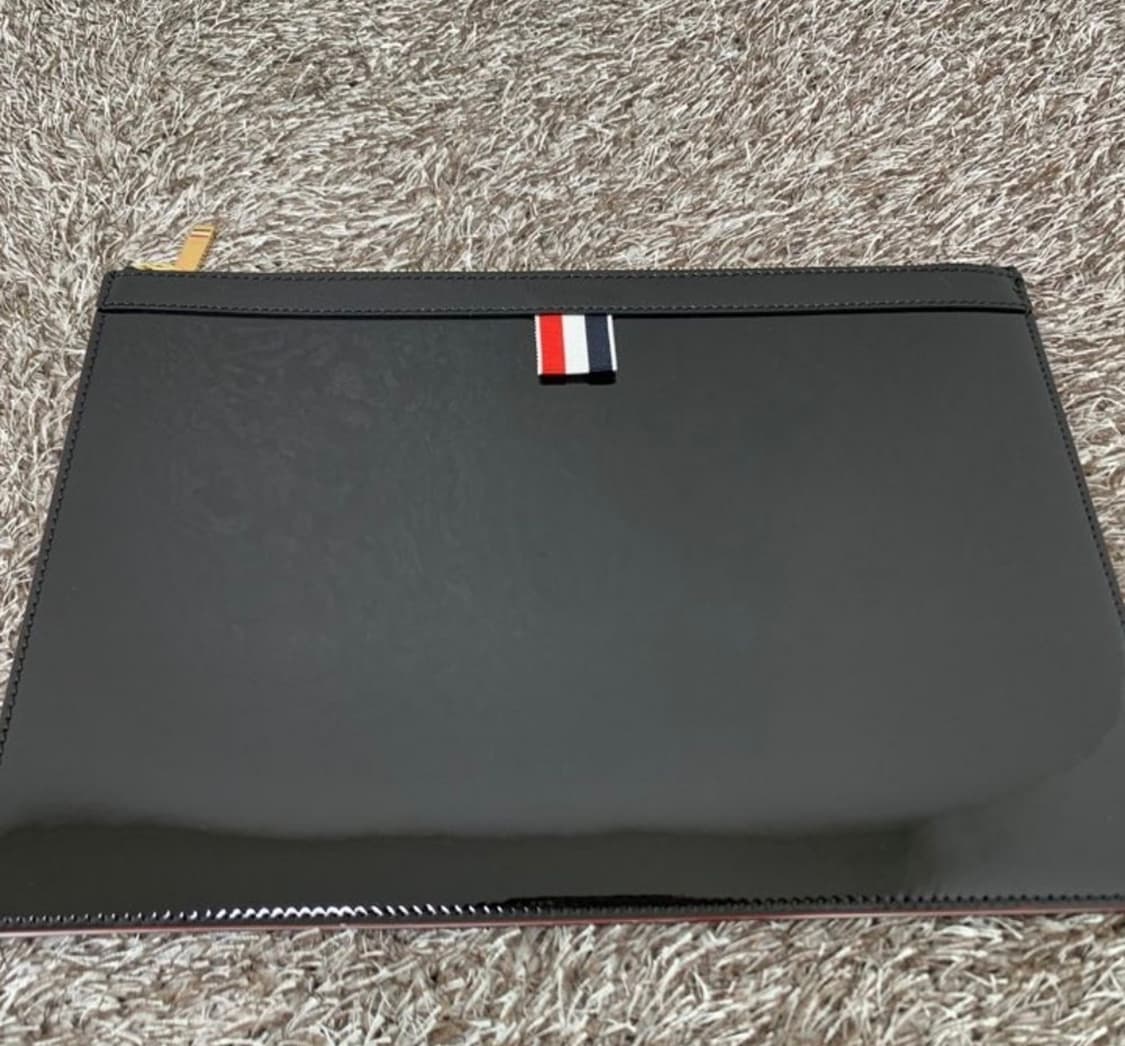 톰브라운 시그니처 클러치 상품이미지1