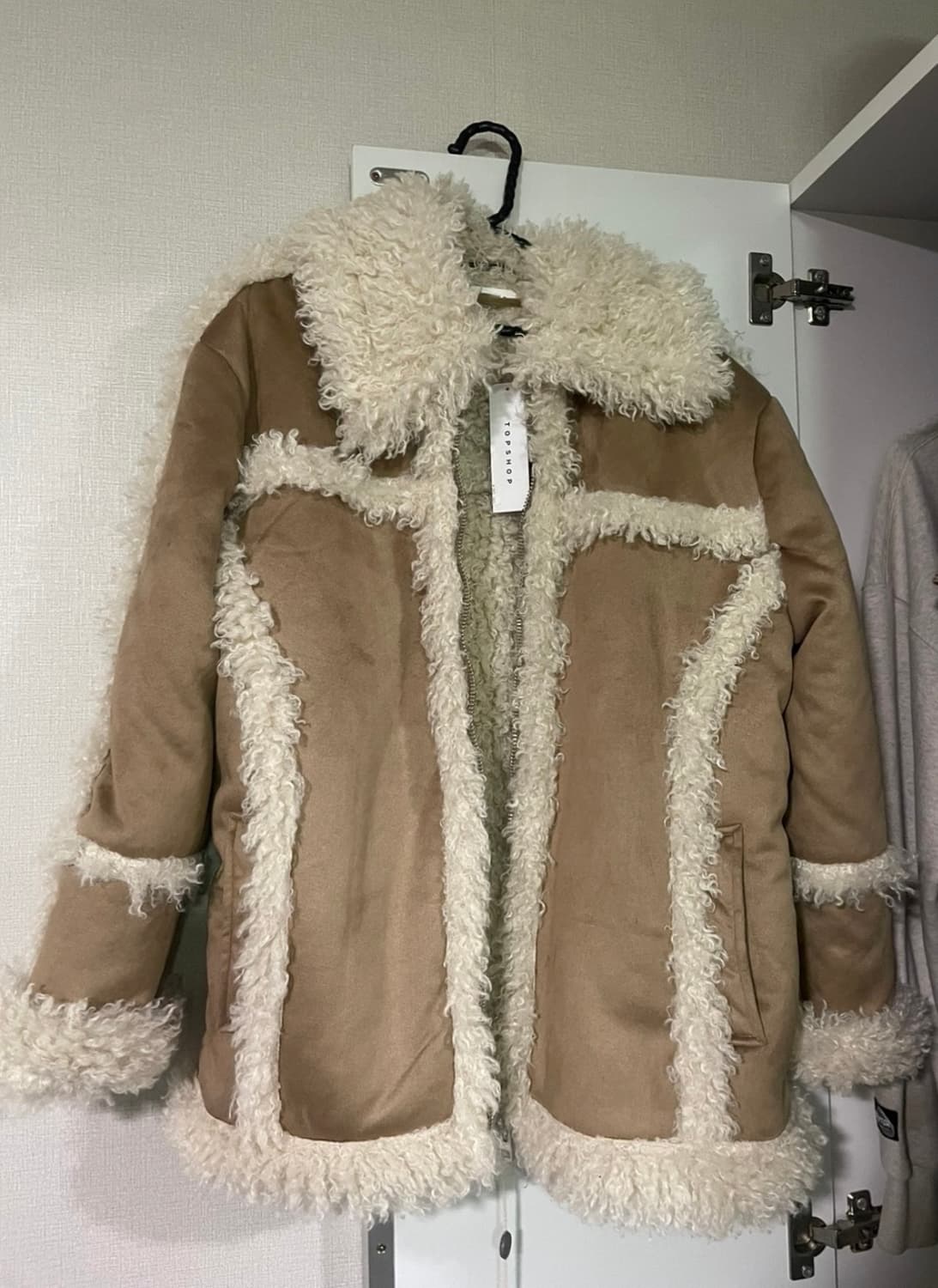 topshop 퍼자켓 아수라 무스탕 새상품 상품이미지3