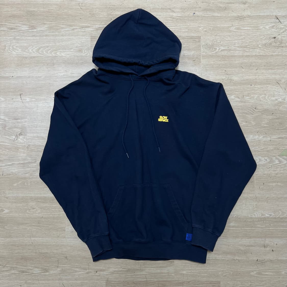 슬로우서비스 빅프린팅 백로고 후드티 [네이비] L/100 상품이미지1